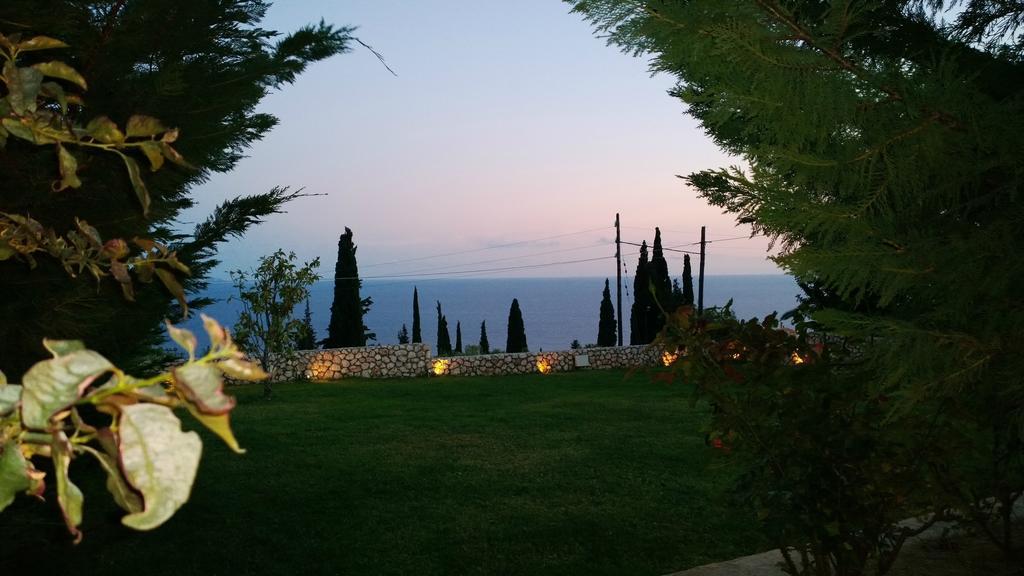 Erofili Villas ลูร์ดฮาตา ภายนอก รูปภาพ